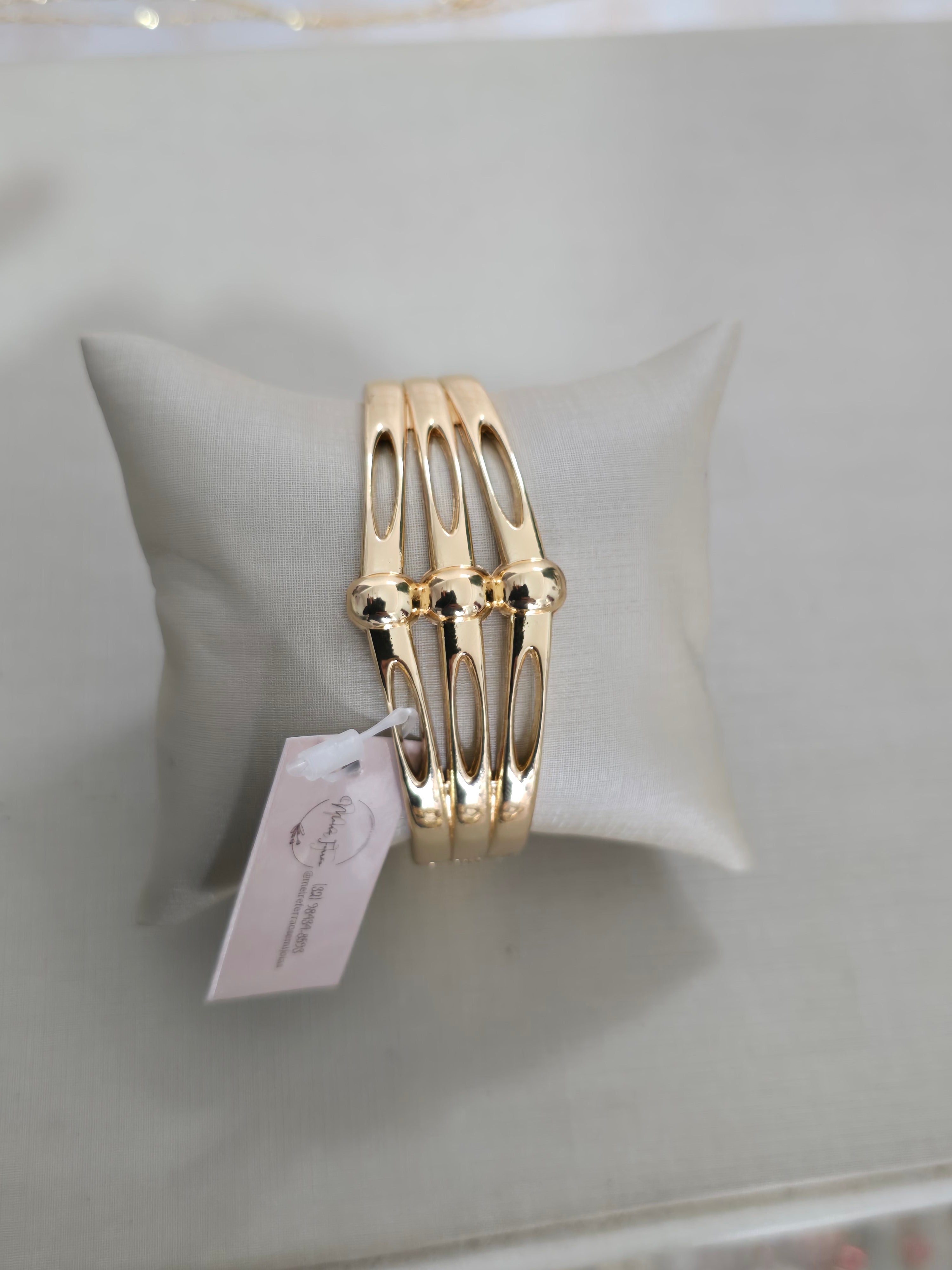 Bracelete Vazado em Banho de Ouro 18k com Verniz Antialérgico