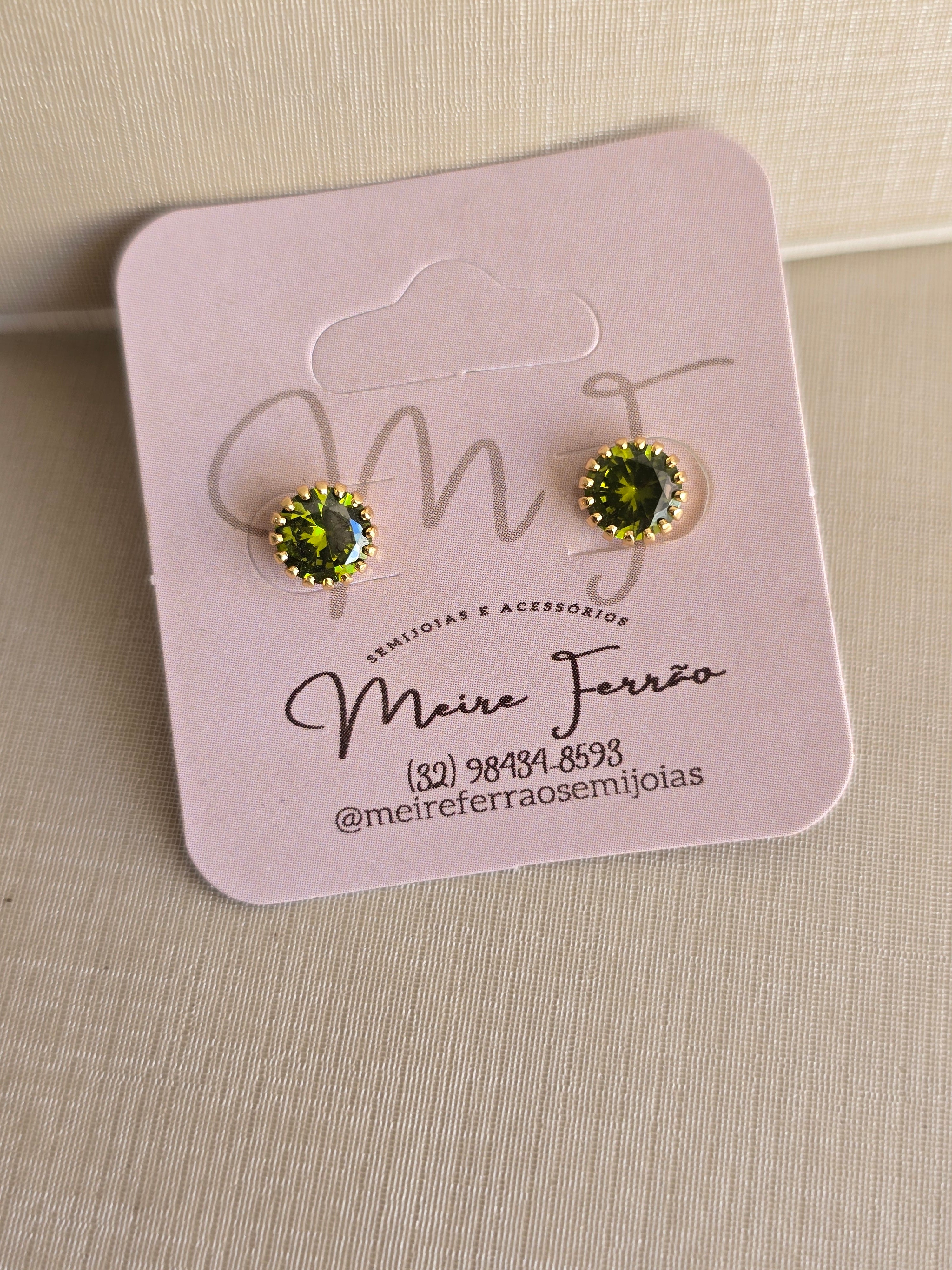 Brinco de Zircônia Royale, banhado a ouro 18k com verniz antialérgico