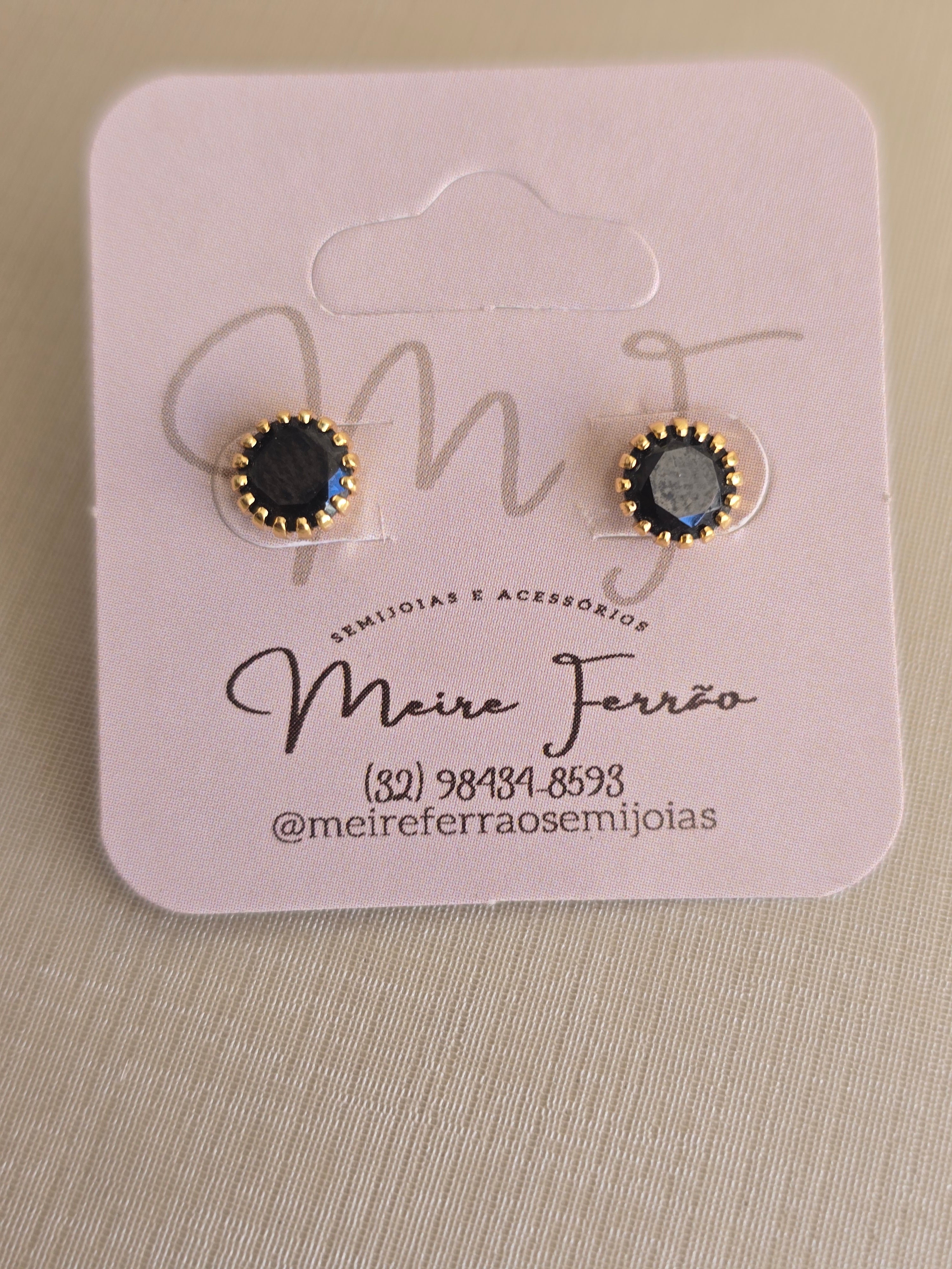 Brinco de Zircônia Royale, banhado a ouro 18k com verniz antialérgico