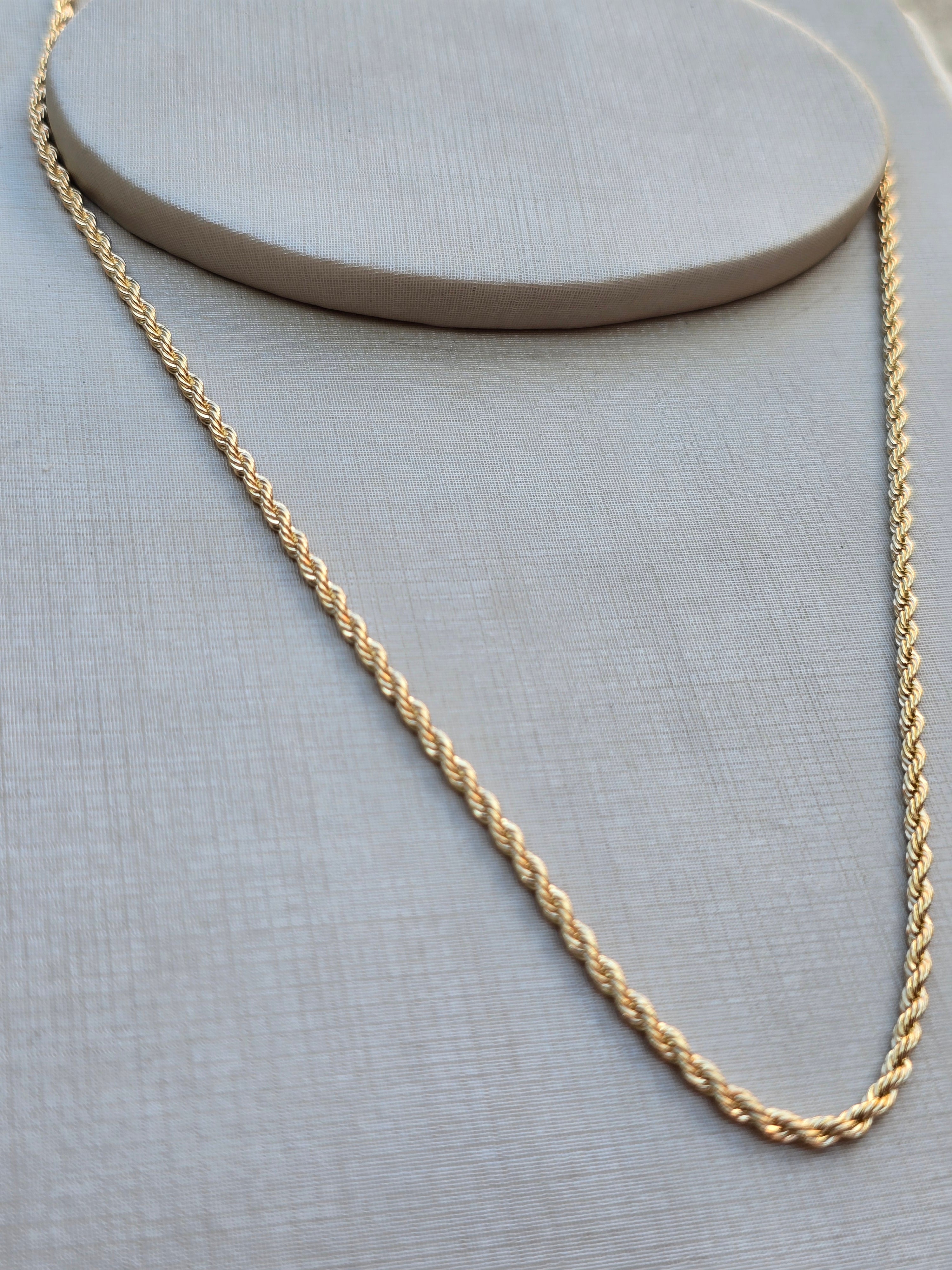 Colar Elo Torcido Dourado Elegance