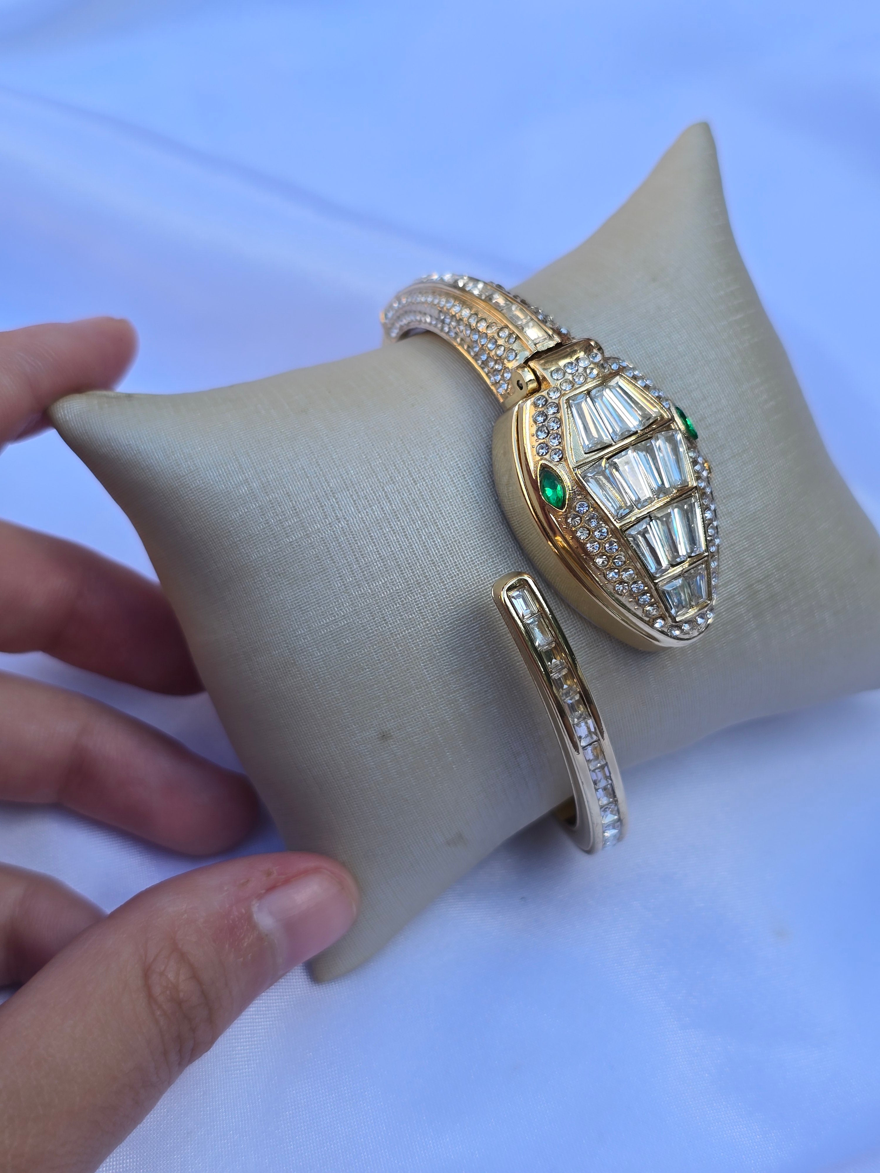 Relógio Dourado Serpente Lux com Zircônias