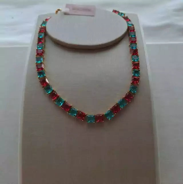 Choker banhada a ouro 18k e cravejada com zircônias coloridas ✨