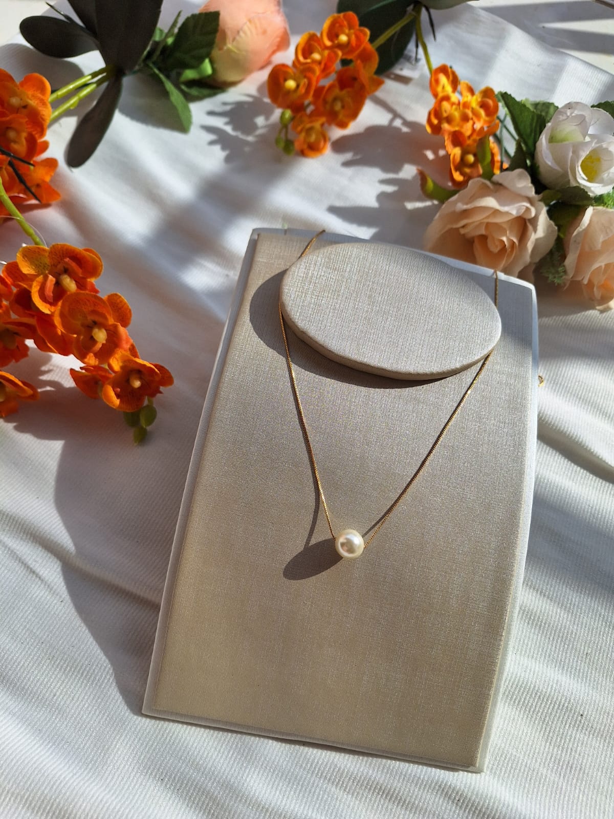 Colar veneziano banhado a ouro 18k com pérola e verniz antialérgico ✨