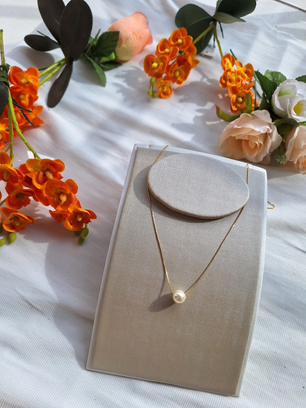 Colar veneziano banhado a ouro 18k com pérola e verniz antialérgico ✨