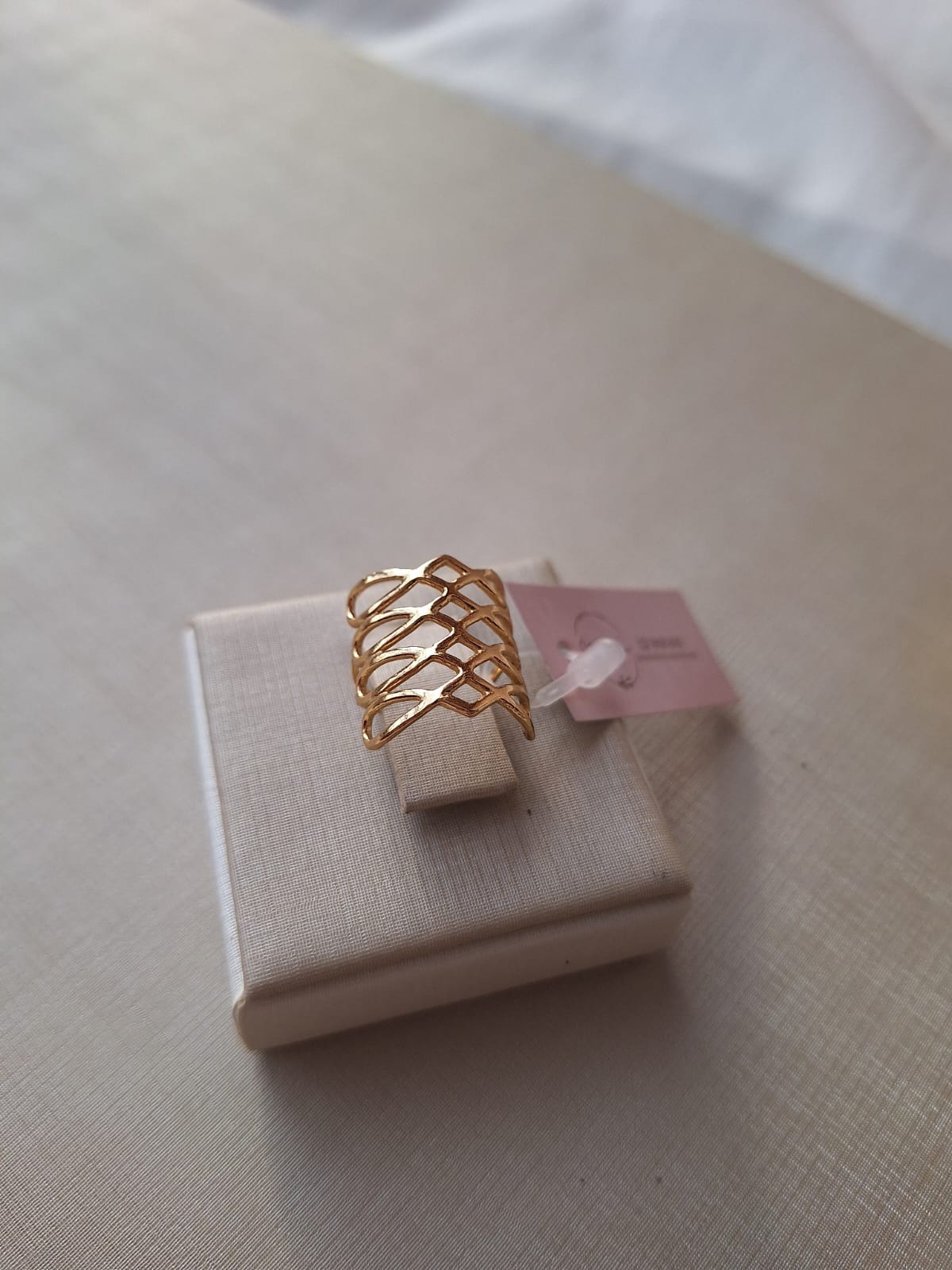 Anel Quíntuplo, banhado a ouro 18k e com verniz antialérgico ✨💫