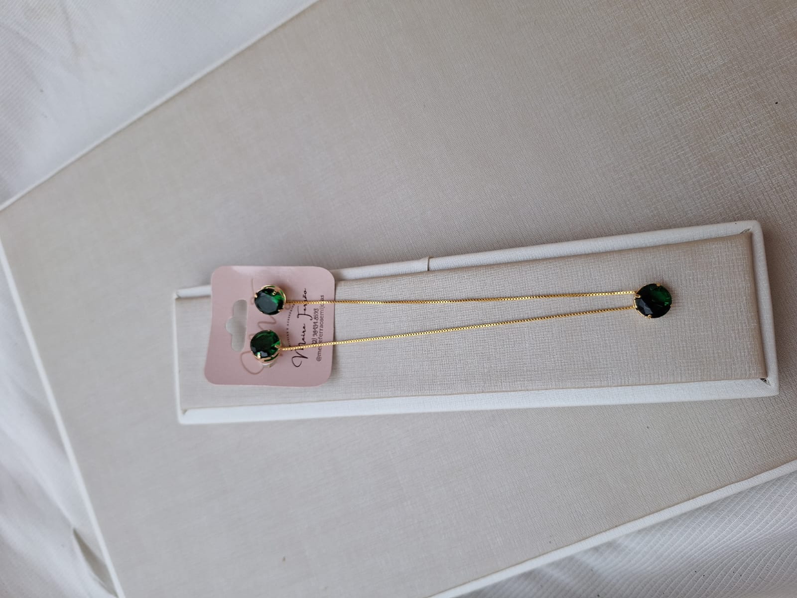 Conjunto de esmeralda , banhado a ouro 18k e com verniz antialérgico