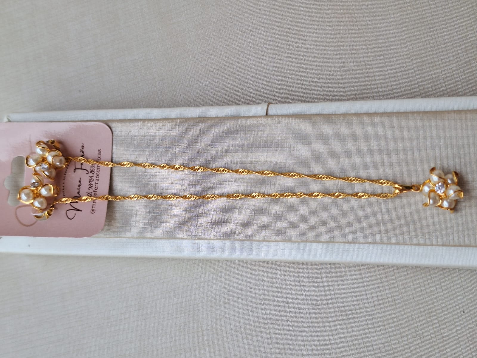 Conjunto Flor de Pérolas Banhado a Ouro 18K