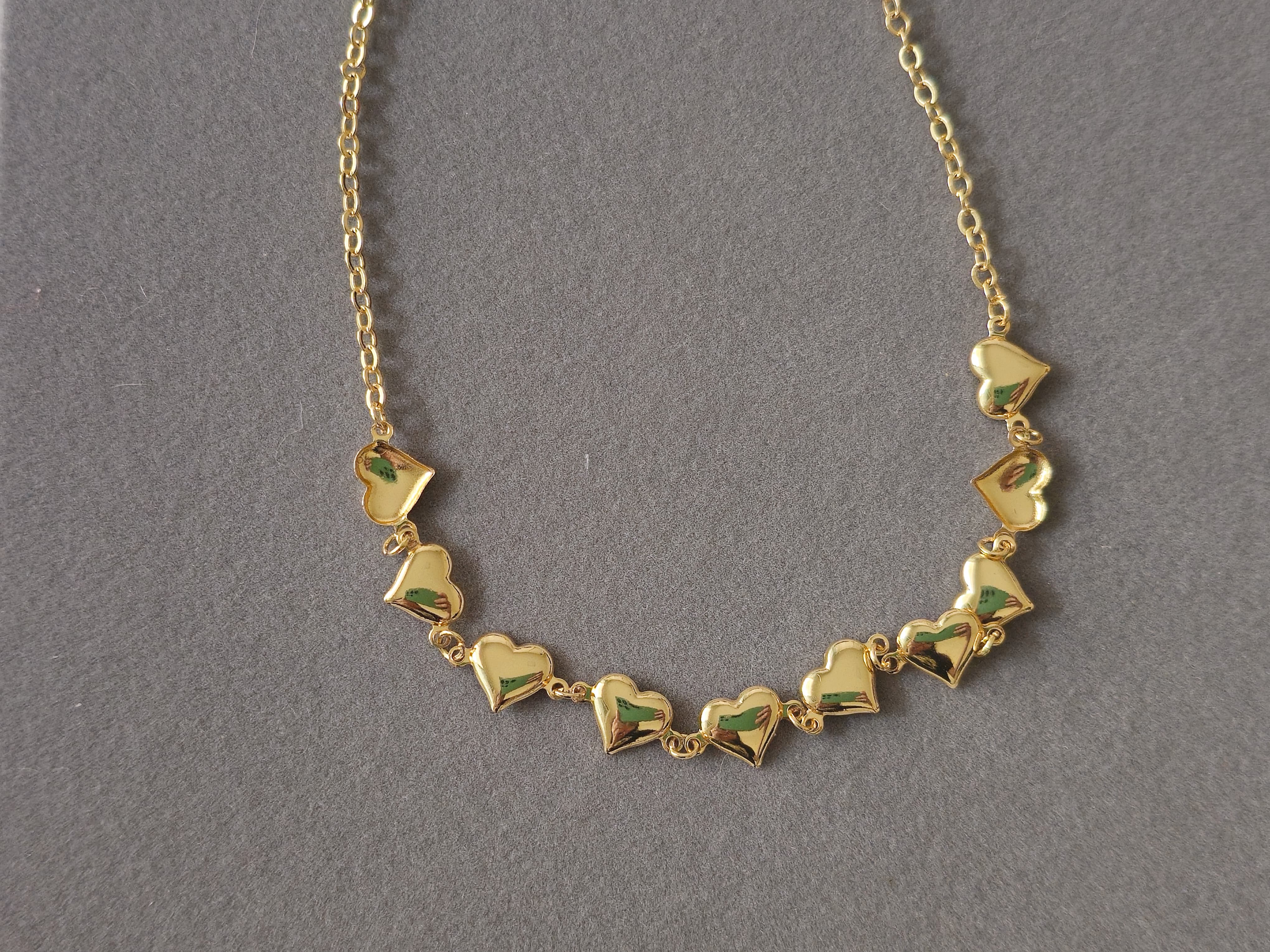 Gargantilha Corações Banhada a Ouro 18K