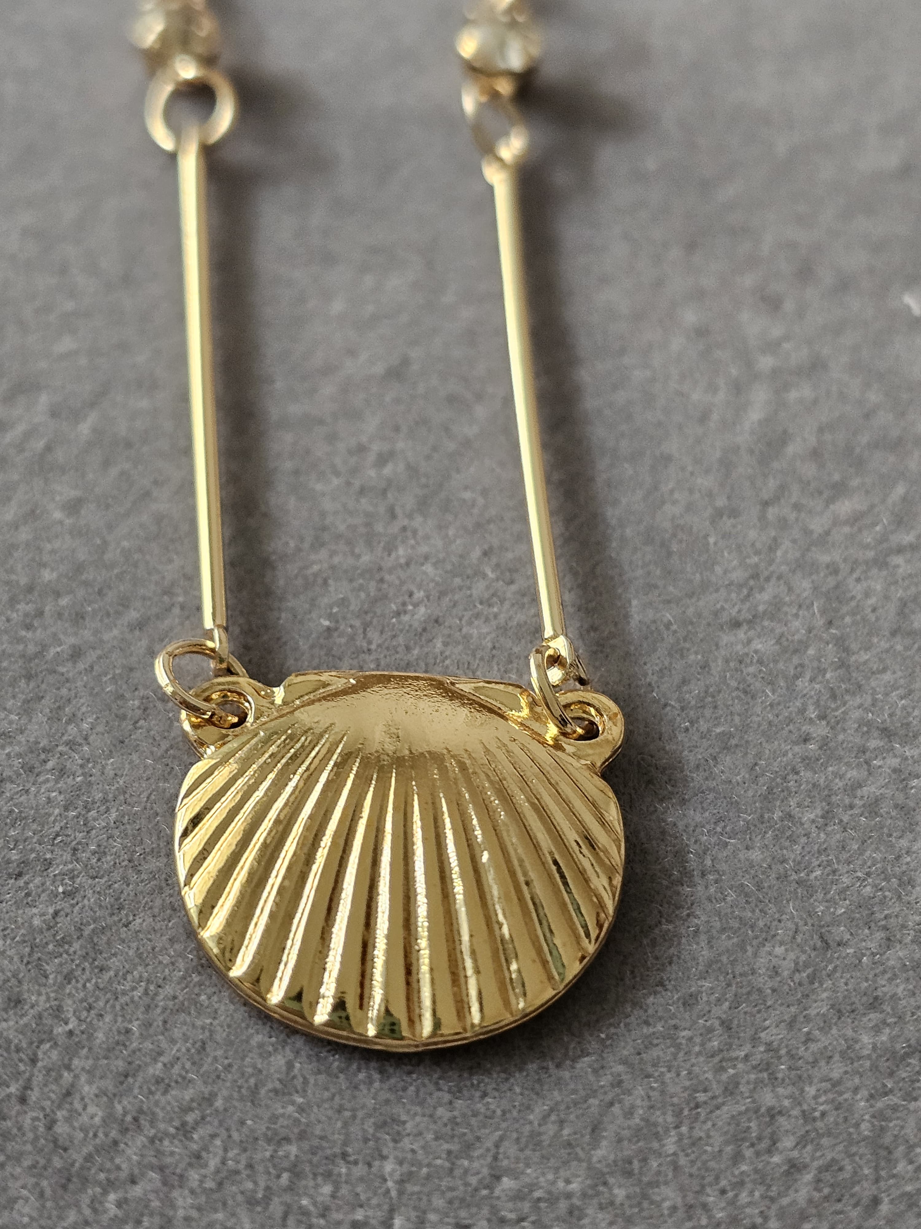 Colar Concha Dourada Banhado a Ouro 18K