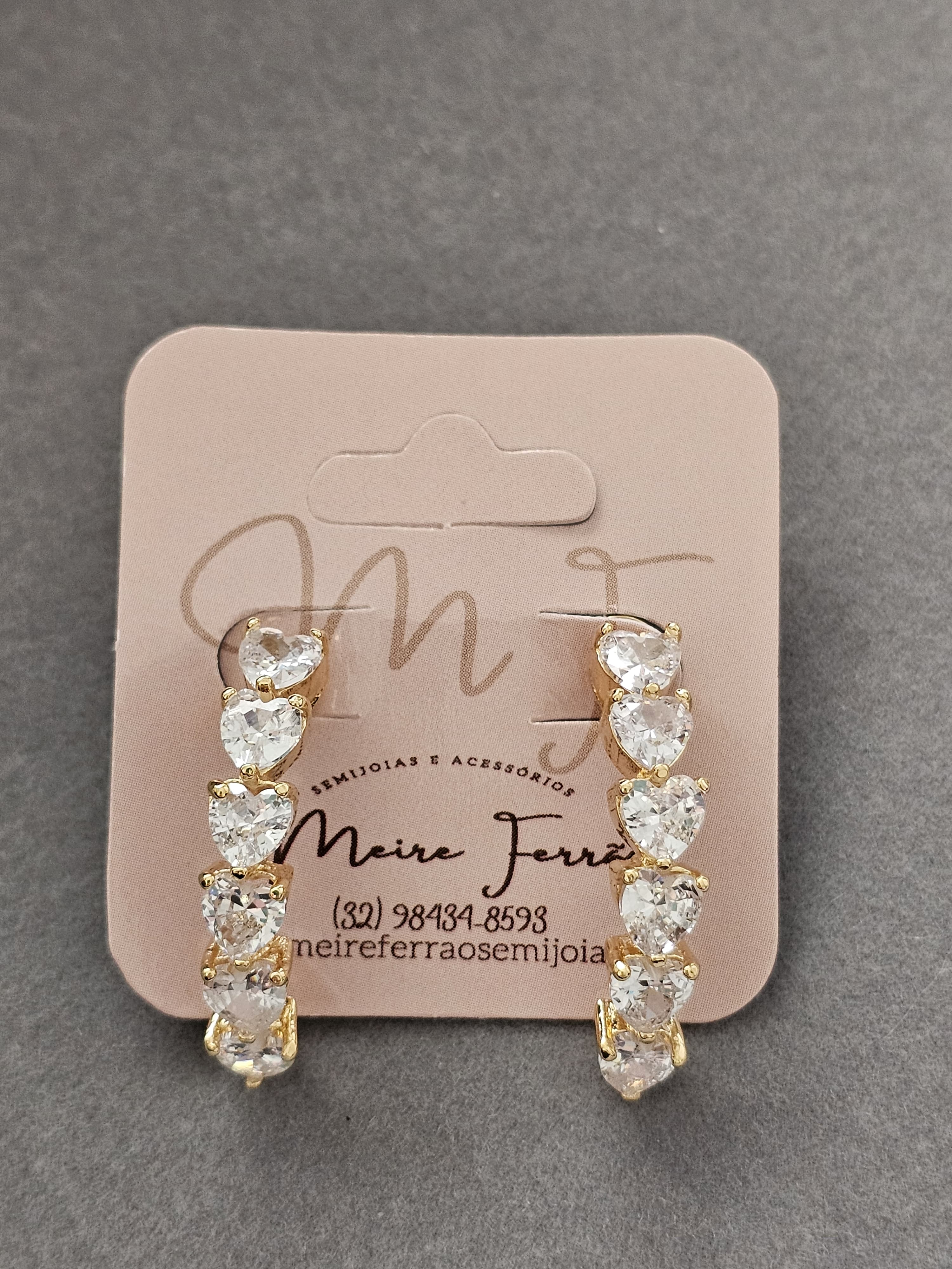 Brinco Longo  Cravejados – Um romance em cada detalhe!