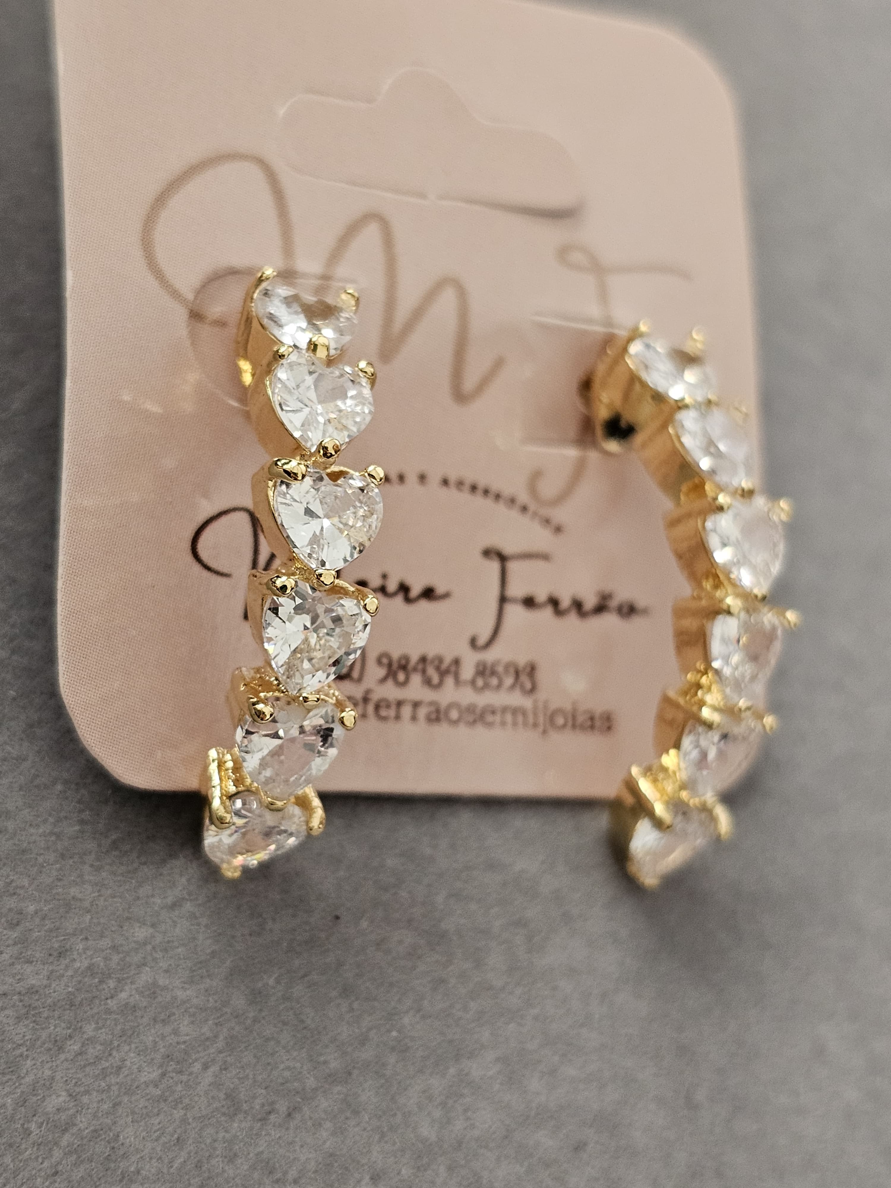 Brinco Longo  Cravejados – Um romance em cada detalhe!