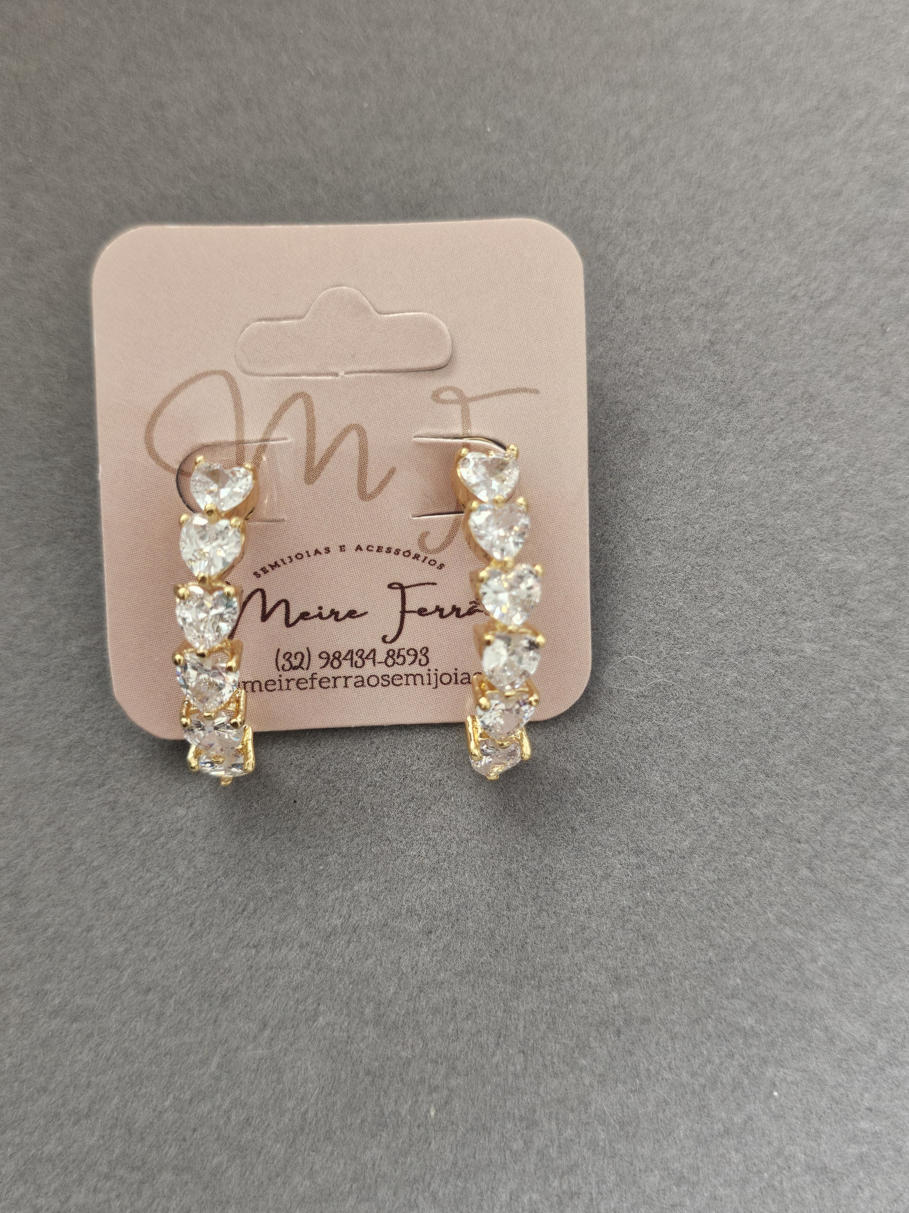 Brinco Longo  Cravejados – Um romance em cada detalhe!