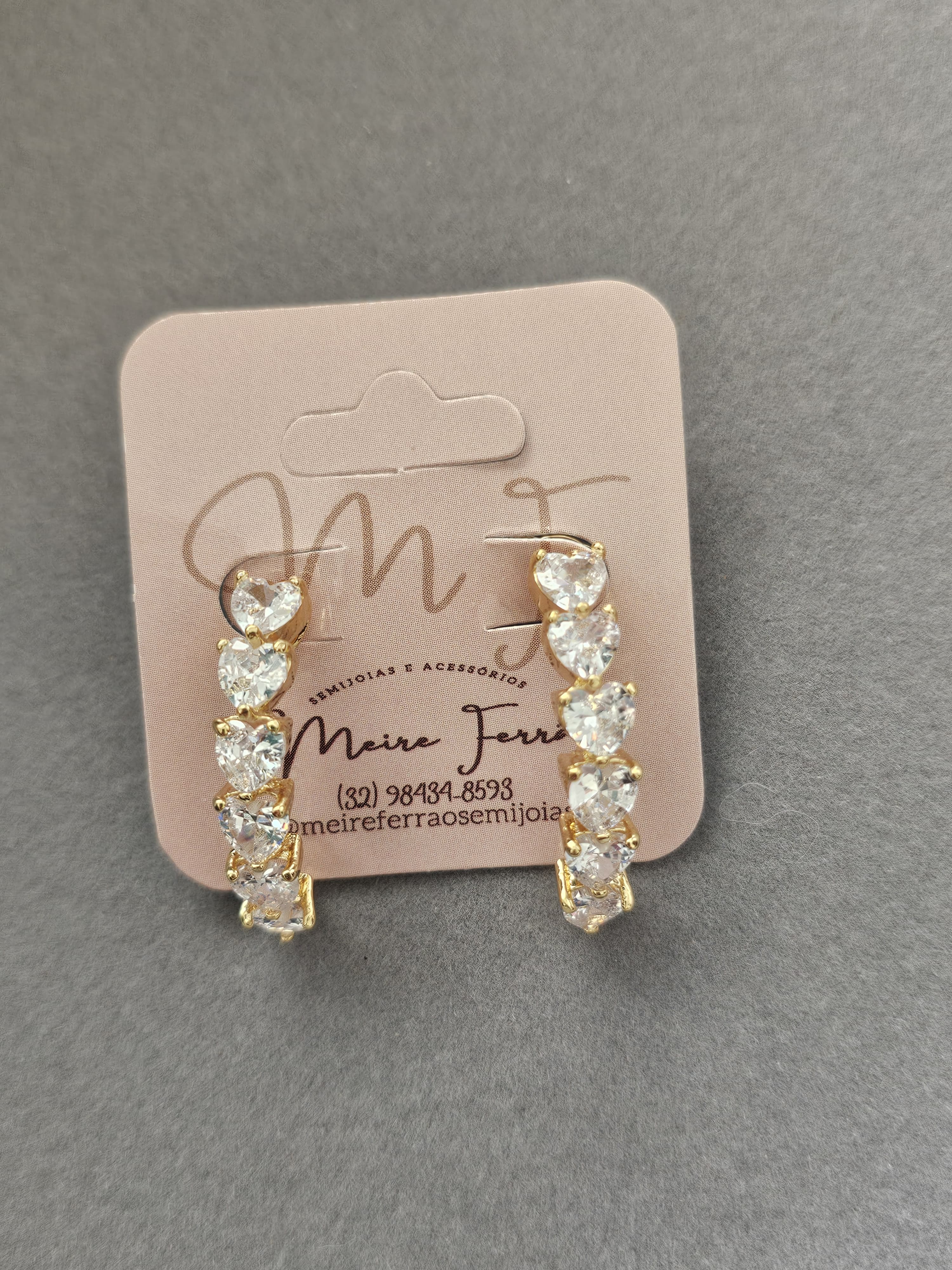 Brinco Longo  Cravejados – Um romance em cada detalhe!