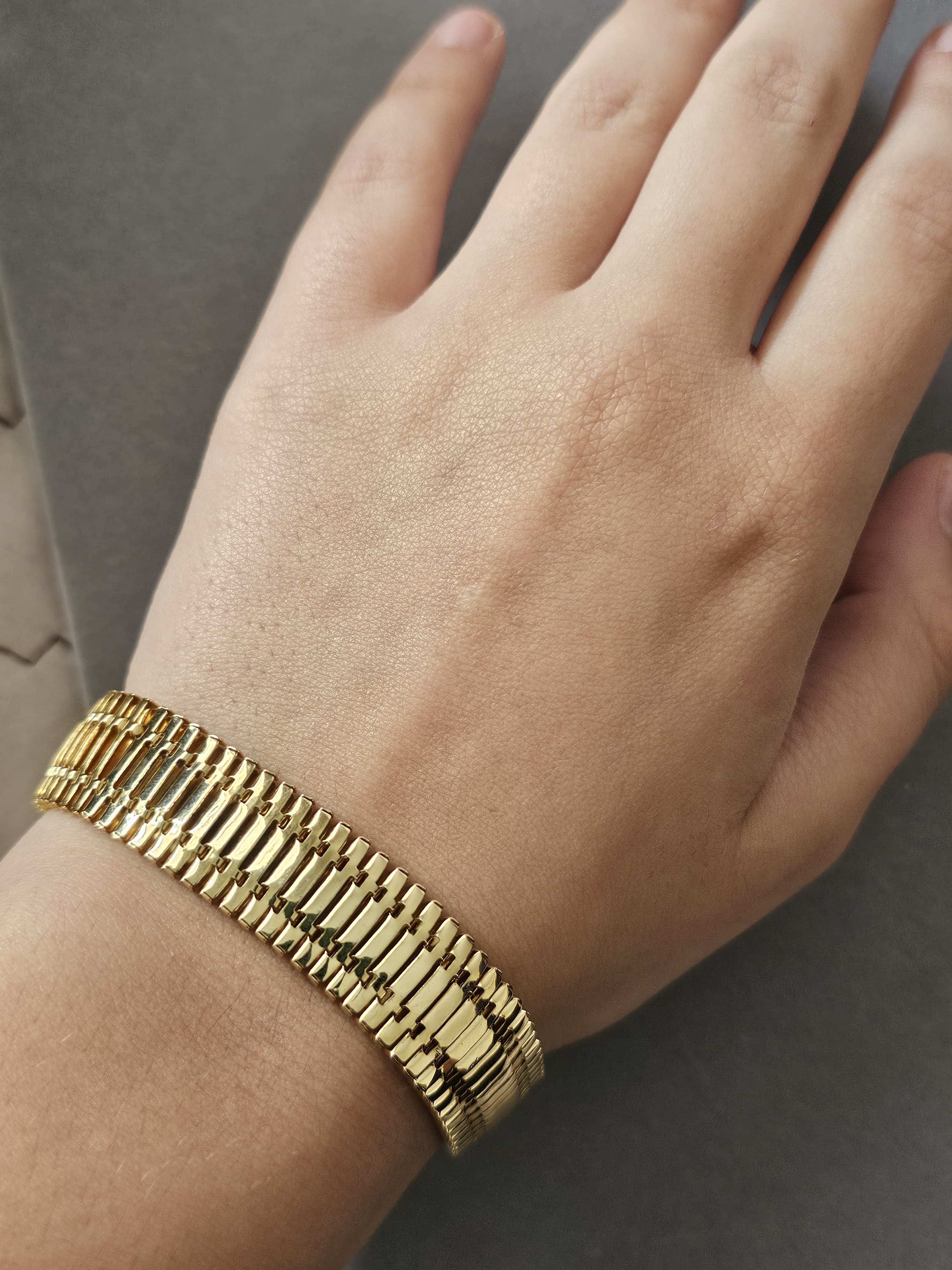 Pulseira Largura Média Estilo Cartier – Banhada a Ouro 18K