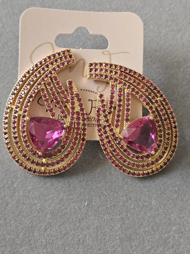 Brinco gota cravejada