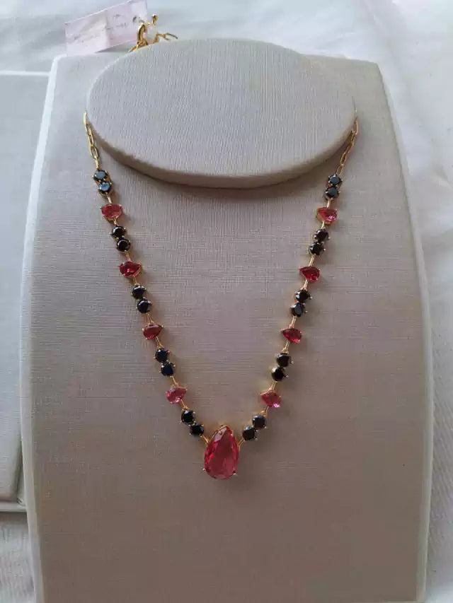 Colar Cravejado em Zirconia